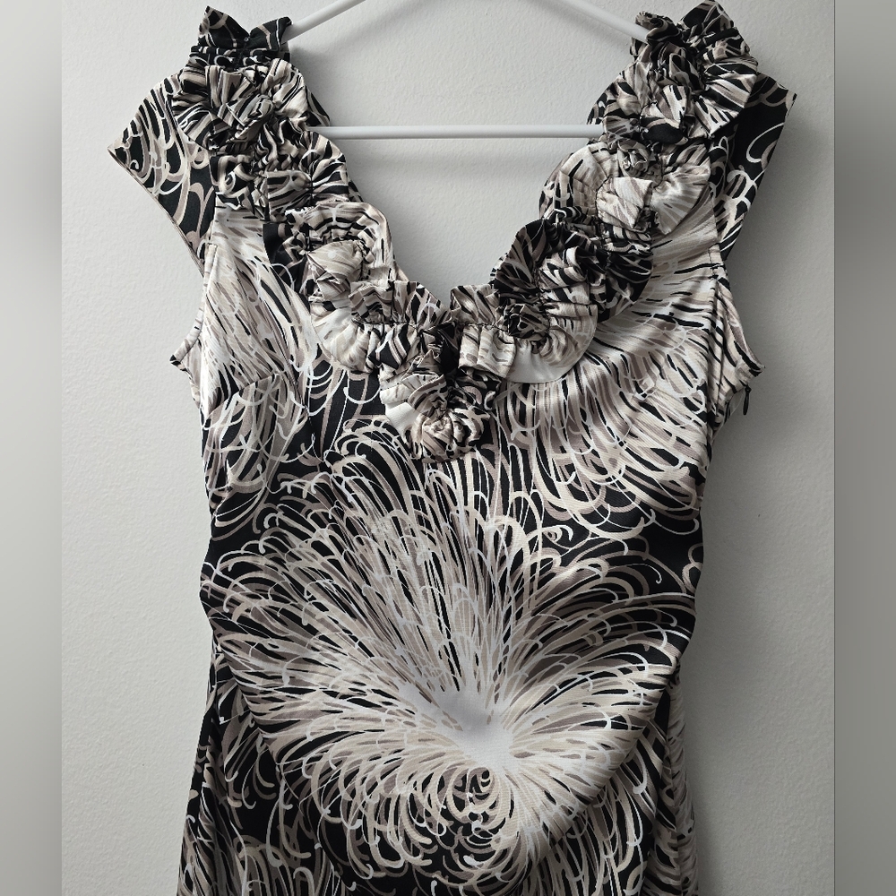 Maggie London cap sleeve ruffle v-neck cocktail dress black tan white ab… - Picture 4 of 15